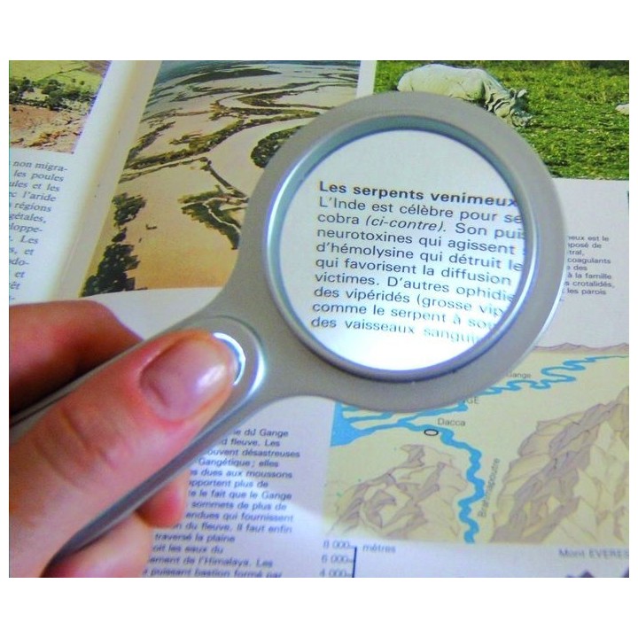 Loupe éclairante éco